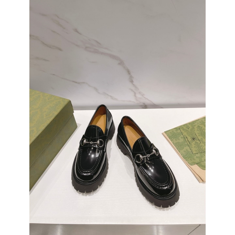 G*u*i leather shoes
